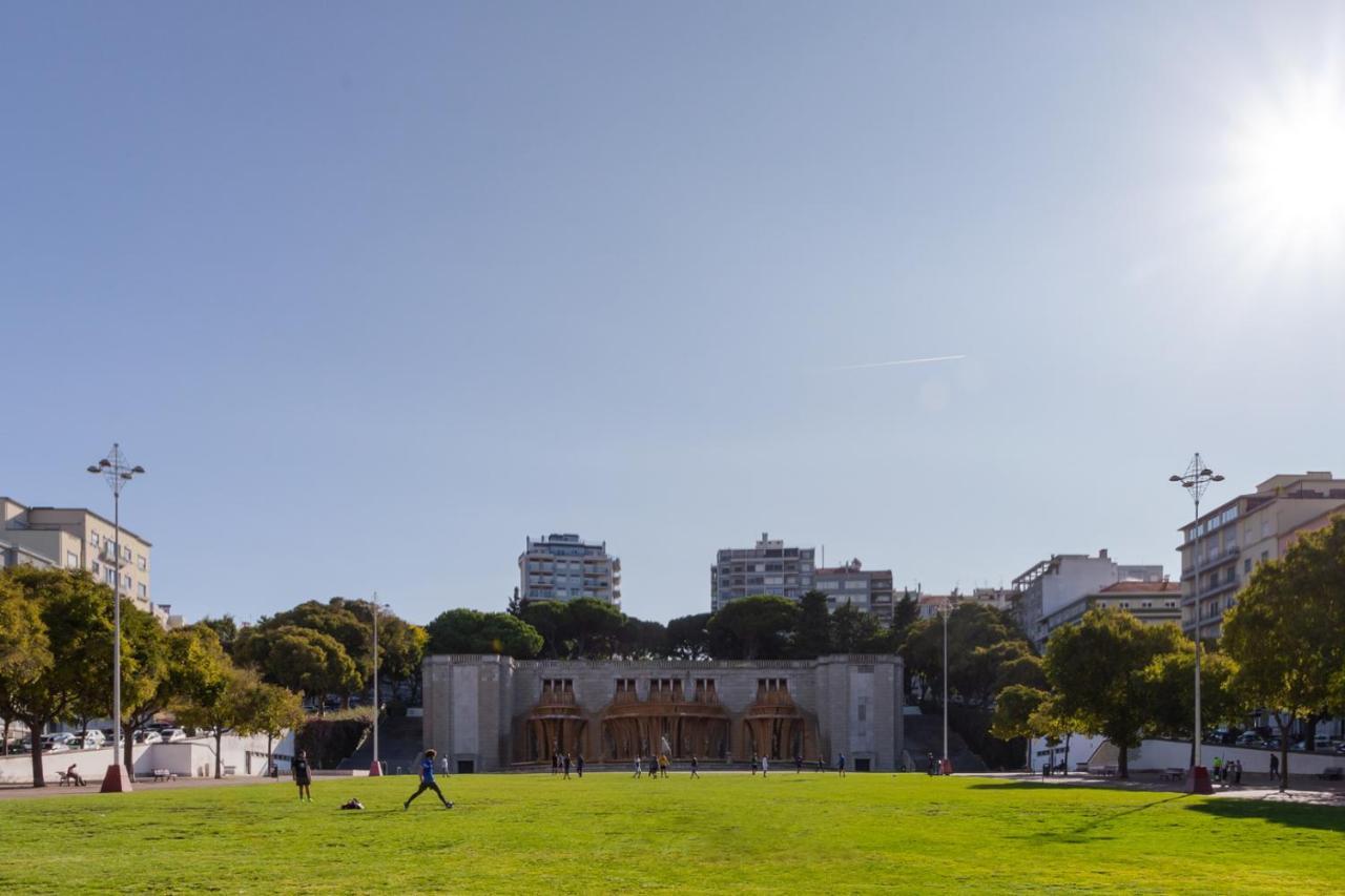 Stupendo- Two Rooms, Patio With Refreshing Pond-Center-Air Conditioning-Free Park Lisboa Exterior foto